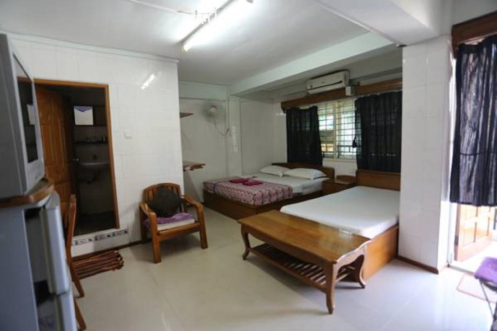 Chan Myae Guesthouse Yangon Exterior photo